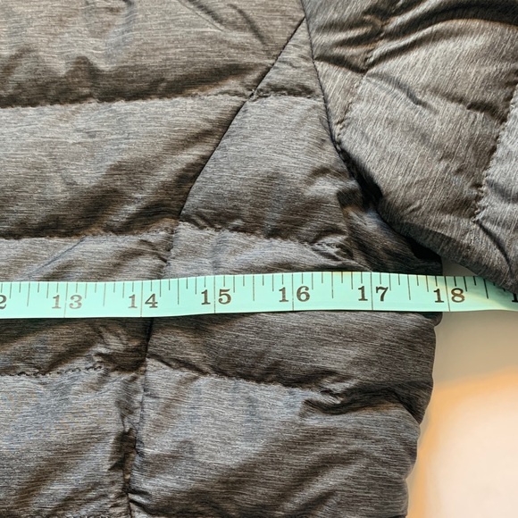 TNA women’s size small dark, charcoal, gray Hooded down Jacket - Picture 12 of 14